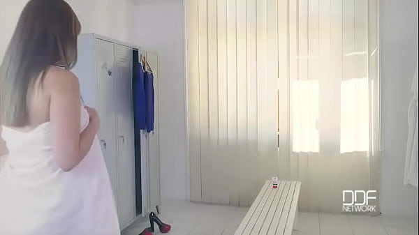 A Fan of Her Finger - College Cutie Digs in Deep