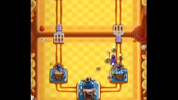 Fodendo com a vida da lvl11 com meu deck de bruxa 