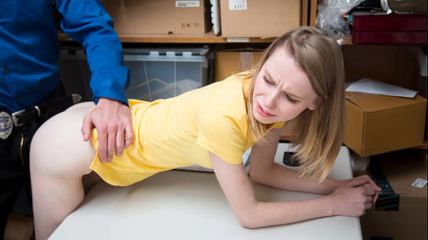 The Suspect Was Tiny and_Swift Able to Grab LargeAmountsof Merchandise_Quickly_and Sneakily Myshopsex