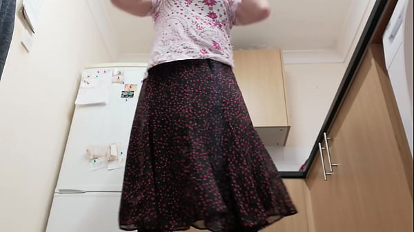 I needed_to go pee so I_pissed on the kitchen floor