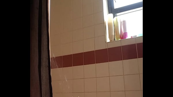 Nonton Getting Wet thumbnail