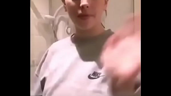 Nonton Comment Her Ig thumbnail