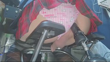 マシンで前後から犯される thumbnail