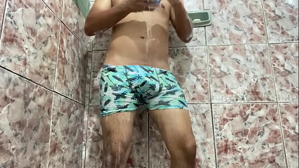 Play MP4 - Minha rola ficou literalmente dura