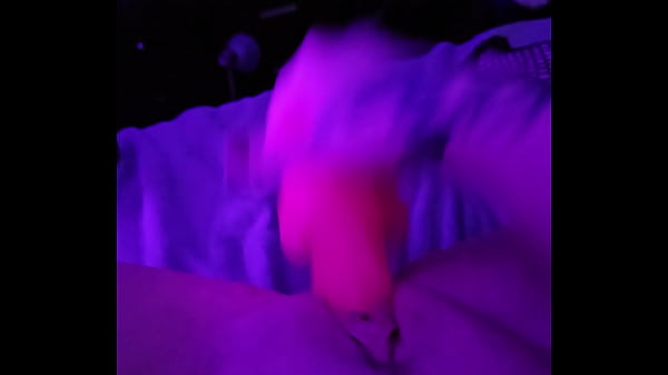 Play MP4 - Some fun with my pink guy