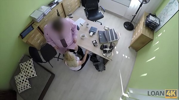 LOAN4K. Chica seductora con grandes tetas monta_una polla pormucho dinero