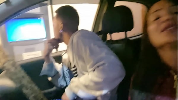 Novinho me fez de instrutora deauto escola epagou a corrida com PIROCACARD. Completo XV Red..