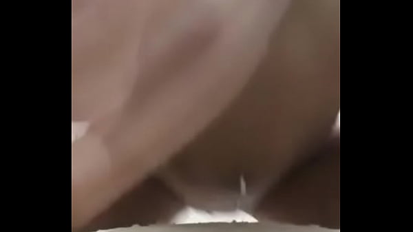 Muy trola y le gusta cojer en grupo 