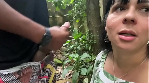 Rebekah Vaz Aprontando Na Rua thumbnail