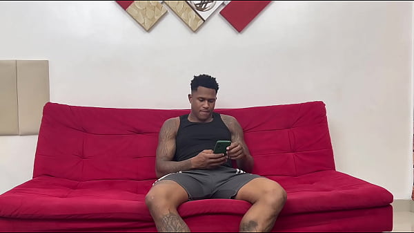 Nonton Neg&atilde;o Fodendo A Novinha Magrinha No Pelo thumbnail