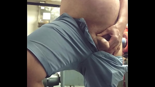 Play MP4 - Chubbear Cumshot At Work