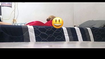 Nonton Que Angulo Mas Rico Puse A Grabar El Celular Y Me Doy Cuenta Que Mi Esposa Me Es Infiel thumbnail