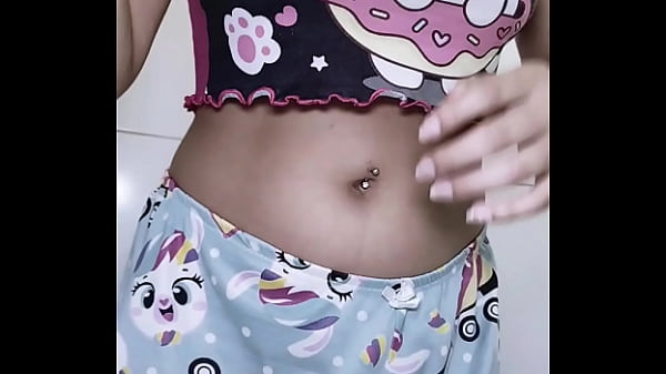 Exclusivo video de novinha brunna hot vazou na web enquanto tomava aquele banho confiou no ficante e teve o video vazado e agora j&aacute; era ficou famosinha