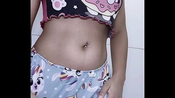 Play MP4 - Vazou na net o video intimo da novinha Brunna Hot tomando banho&comma; enviou pro ficante e ele acabou jogando na web pra todo mundo ver