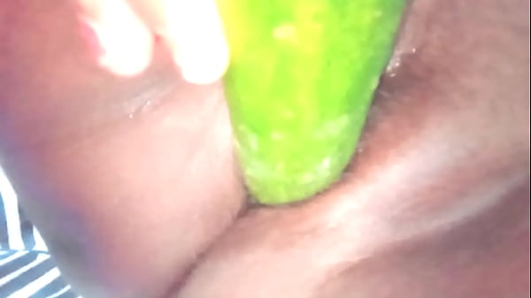 Desibhabhi Sex Sister_in law went into the room and had sex with Cucumber