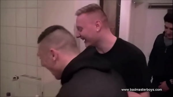 Play MP4 - BMB Piss 01