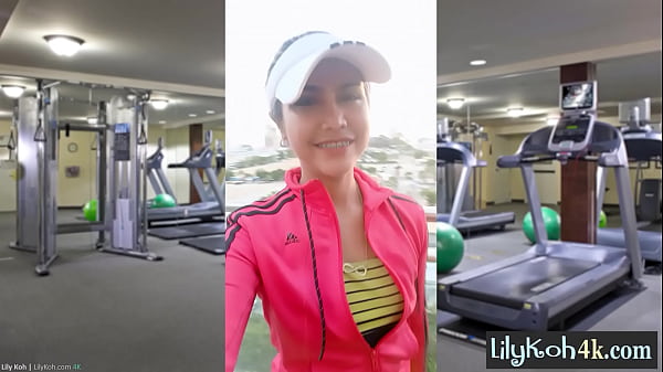 Sexy Thai babe posed and showed hot body and fucked her tight pussy 