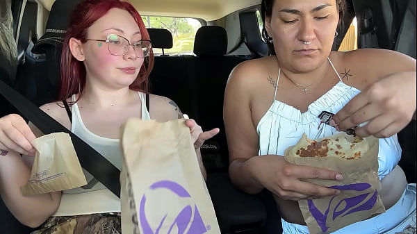 Mukbang tacobell eating 
