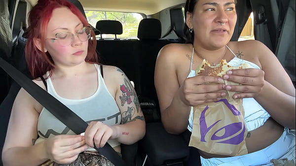 Mukbang tacobell eating