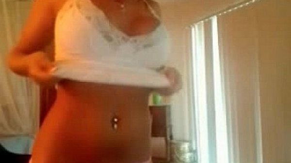 big booty amateur teen model teasing for fans 