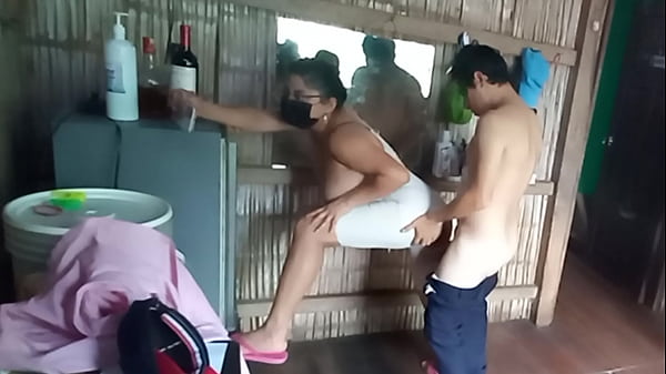 Play MP4 - ME FOLLE AL LIDER RELIGIOSO&excl; FUI POR UNA TAZA DE LECHE Y LUEGO ME ARRIMARON LA POLLA EN EL CULO&comma; SIENDO PENETRADA POR LA VAGINA MIENTRAS CLAMA DE PLACER&comma; PORNO CASERO AMATEUR DESPUES DEL REZO