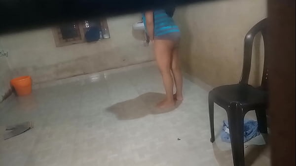 Next door babhi caught in hidden cam