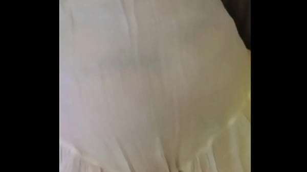 Mam&atilde;e provando roupa transparente para ir na praia sem biquini, oque voc&ecirc;s acham? 