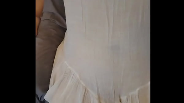 Mamãe provando roupa transparente para ir na praia_sem biquini oque vocês_acham