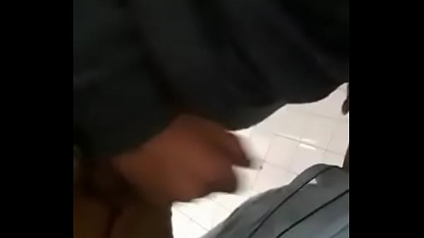 Play MP4 - Cadeirante mamando o desconhecido