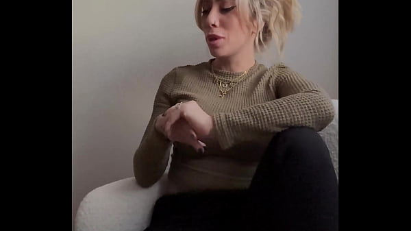 Nonton Hello La Team ! Aujourd'hui Je Re E Le Classique Du "plombier" En Bouchant ... thumbnail