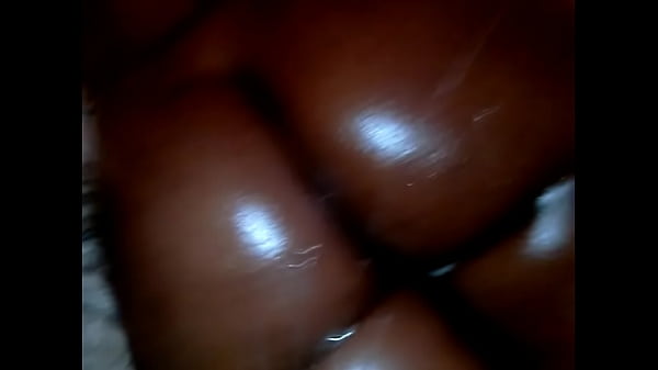 Play MP4 - OILED UP CHOCOLATE Cream Pie