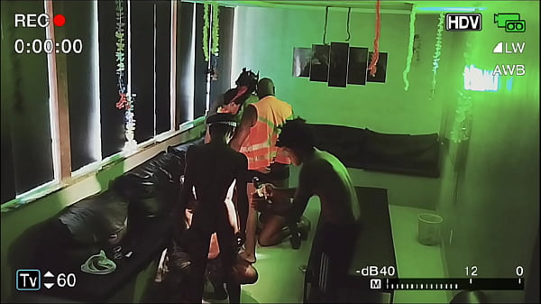 C&acirc;mera Se Seguran&ccedil;a Registra Suruba De Carnaval thumbnail