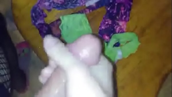 Play MP4 - Sky in new panties oiled up