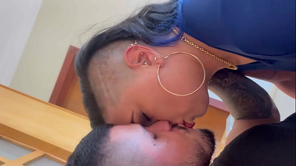 AMIGA DE QUARTO NÃ_O AGUENTA FICAR SOZINHA COMIGO.