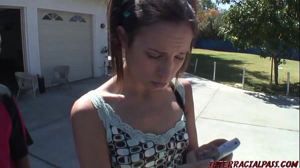 Play MP4 - Amber Strikes A BBC Deal To Get The Keys To Her Car