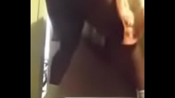 Play MP4 - 7912002 black chub ass shake