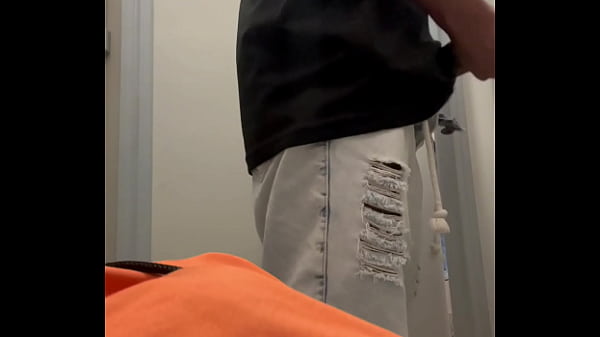 Play MP4 - Banheirao no shopping public