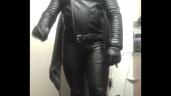 Brody Richardson Display&rsquo;s Fetish Exhibition thumbnail