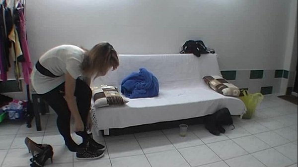 Play MP4 - Backstage fun with blond czech chick