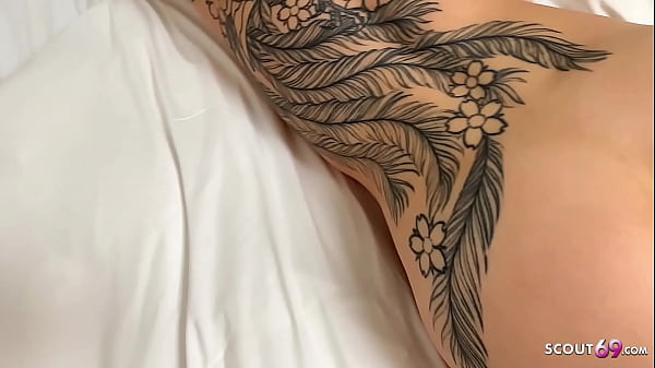 Schlankes deutsches Tik Tok Teen Lisa Fuchs bei POV Fick mit dem Iphone aufgenommen 