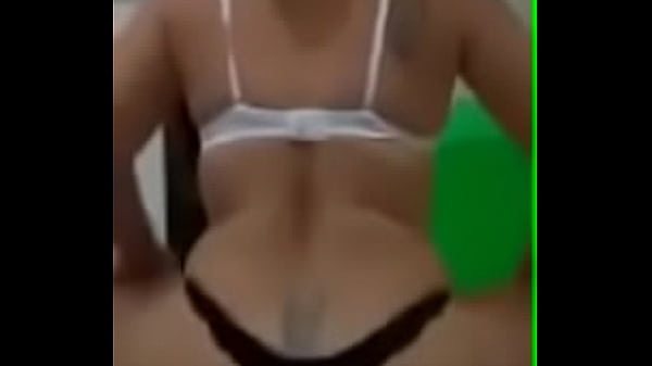 Luana do Br&aacute;s rebolando no funk 