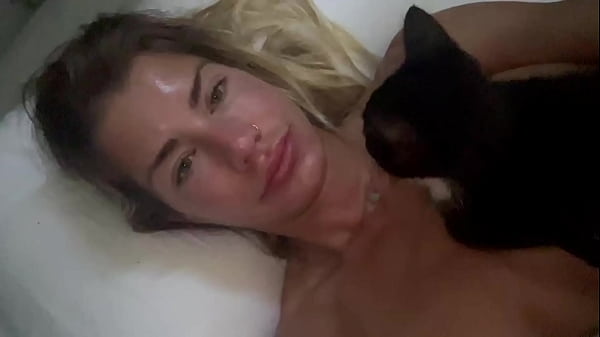 Nonton Meow Thereneerose thumbnail