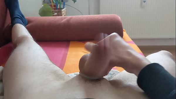 Play MP4 - Endlich zu Hause Cumshot