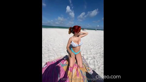 Latina gringa grandes senos