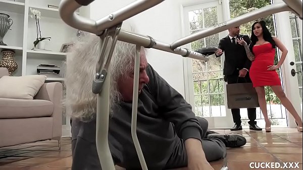 Play MP4 - Big Tit Lily Lane Cucks Her Husband By Fucking The Well Endowed Chauffeur