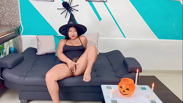 Nonton Horny At Halloween thumbnail