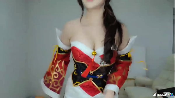 Sexy_Ahri Cosplay dancing