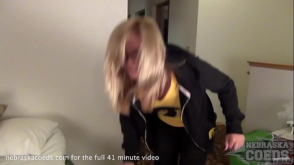 Play MP4 - miranda first time using a dildo ever in her life