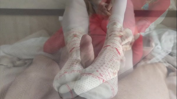 Christmas sockjob in cute white socks and white pantyhose 