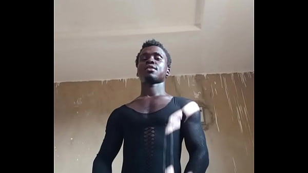 Kwameoppong65 Heating the day with a little dance